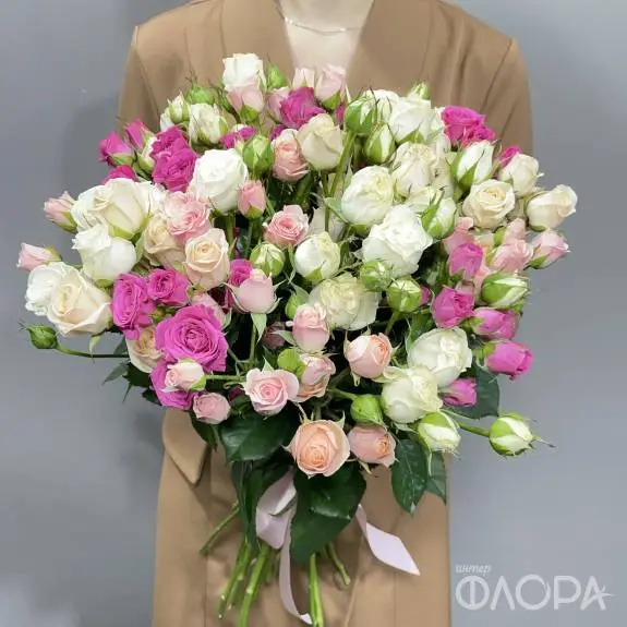 Разноцветные кустовые розы